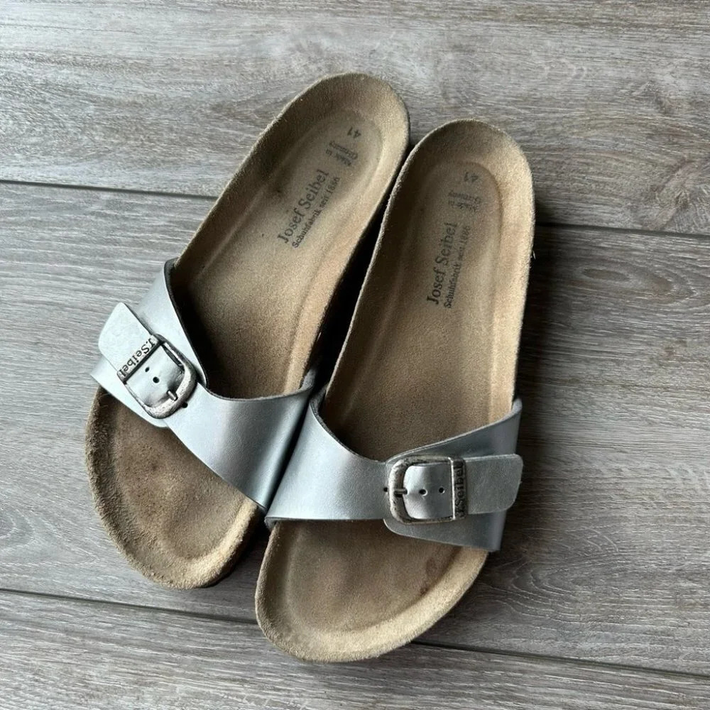 Josef Seibel Silver Leather Buckle Slippers Cognac Made in Germany